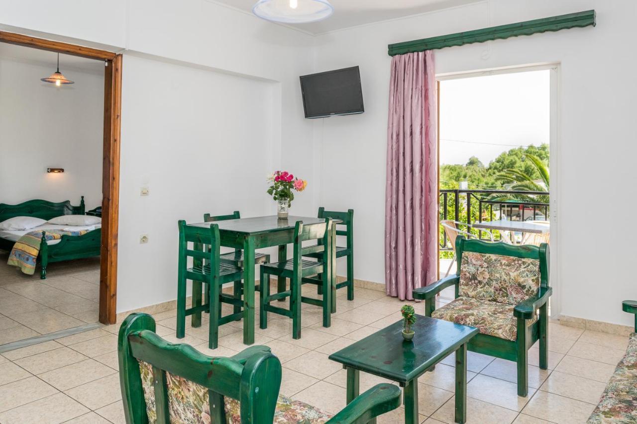 Costas Hotel Kalamaki  Bagian luar foto
