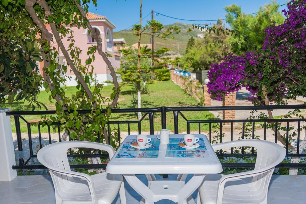 Costas Hotel Kalamaki  Bagian luar foto