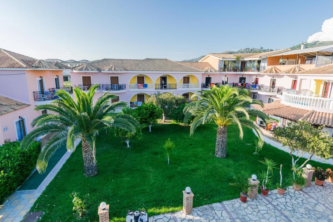 Costas Hotel Kalamaki  Bagian luar foto