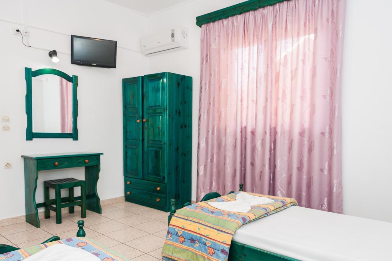 Costas Hotel Kalamaki  Bagian luar foto